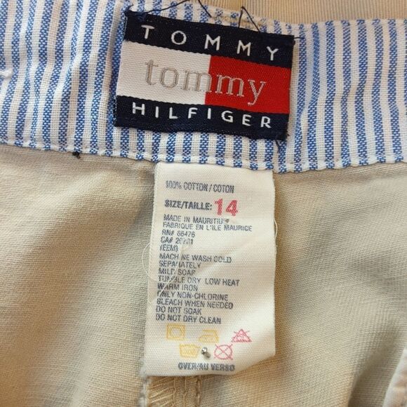 Tommy Hilfiger khaki pleated four pocket shorts with cuffs - Picture 7 of 7